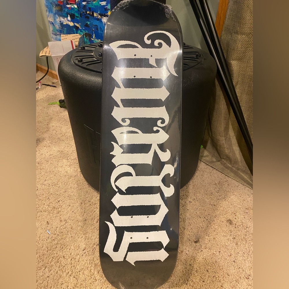 Supreme Ambigram Deck “Black” BRAND NEW IN ORIGINAL PACKAGING - Picture 4 of 6
